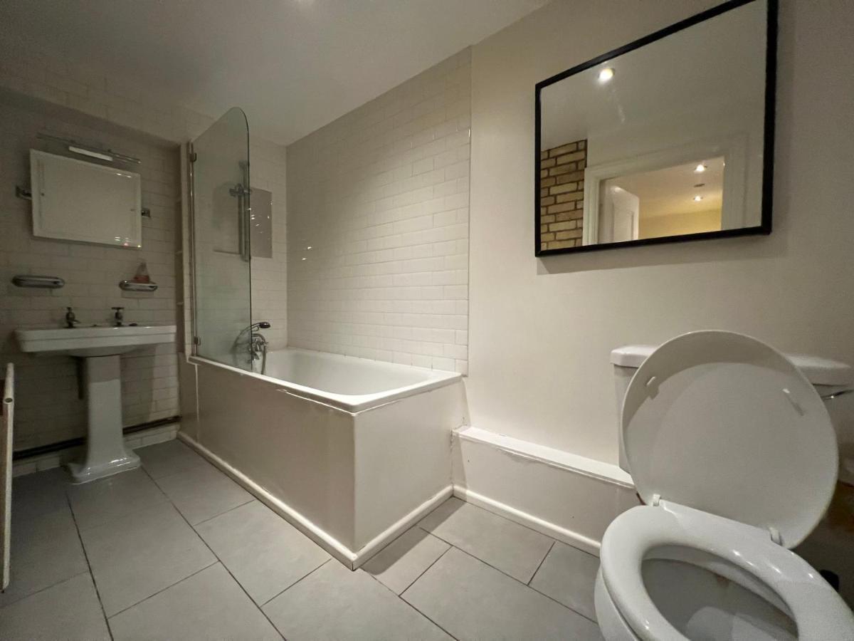 Entire 2-Bedroom Flat In Camden Londýn Exteriér fotografie