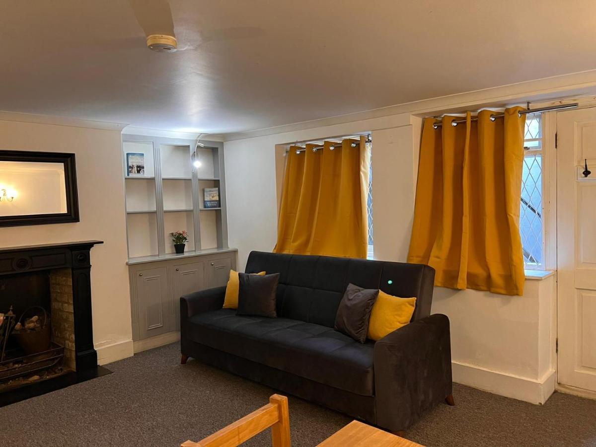 Entire 2-Bedroom Flat In Camden Londýn Exteriér fotografie