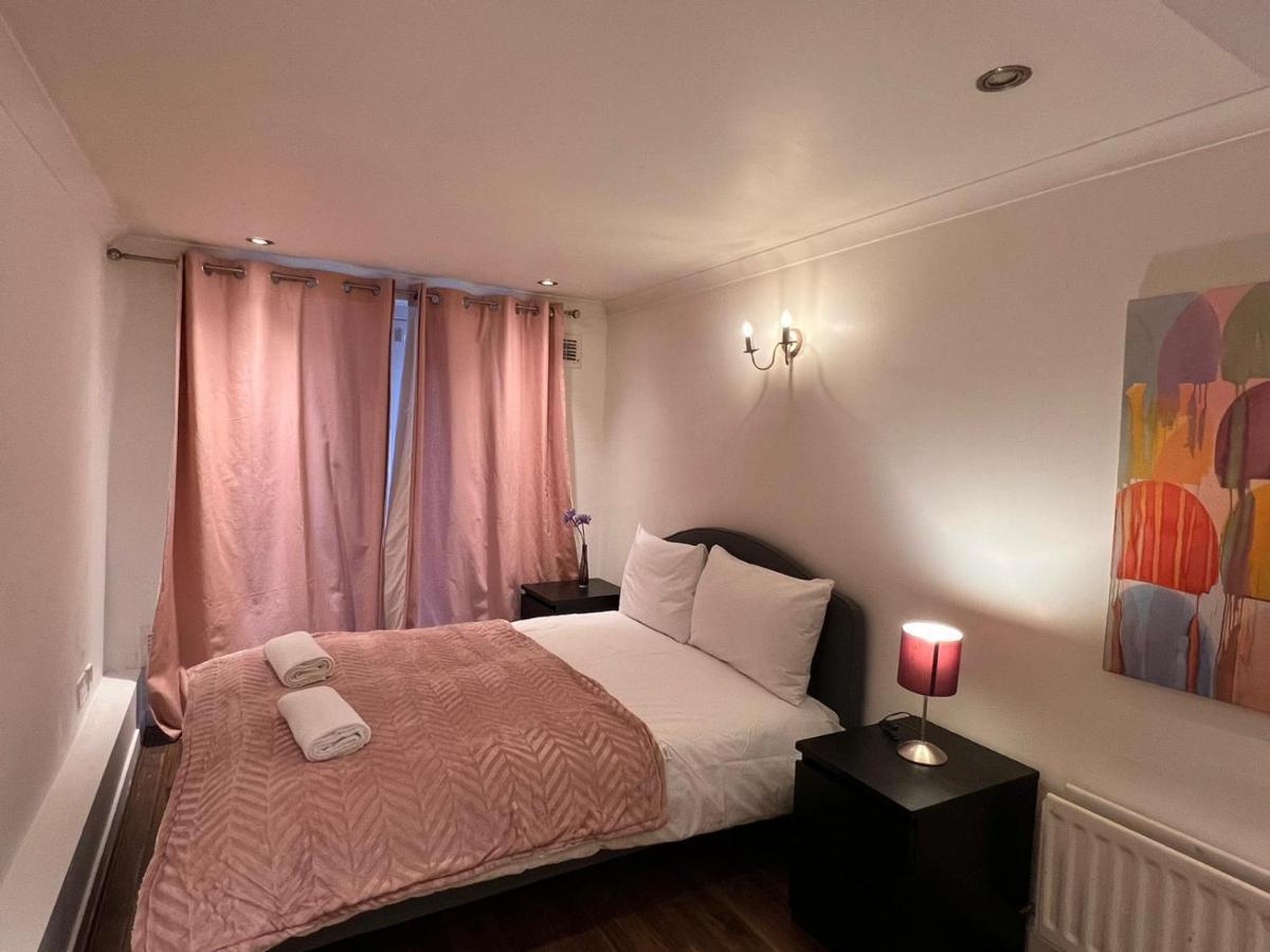 Entire 2-Bedroom Flat In Camden Londýn Exteriér fotografie